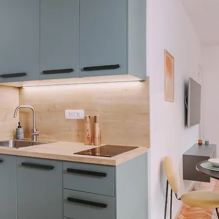 Διαμέρισμα Charming Flat With Comfy Terrace,3001 *