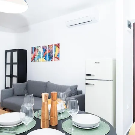 Charming Flat With Comfy Terrace,3001 Apartment Rabac