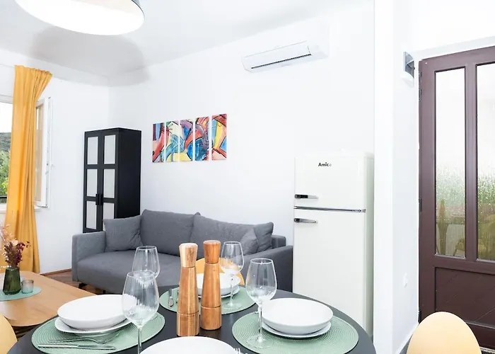 Charming Flat With Comfy Terrace,3001 Appartement Rabac