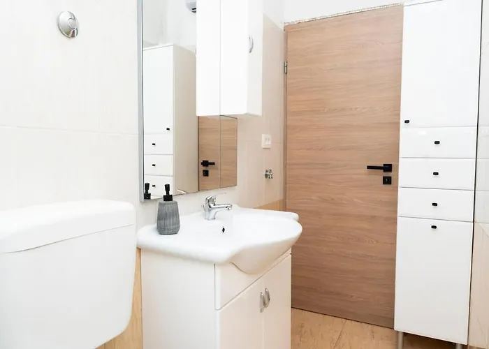 Charming Flat With Comfy Terrace,3001