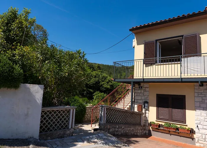 Charming Flat With Comfy Terrace,3001 Rabac