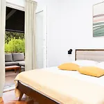 Appartement Charming Flat With Comfy Terrace,3001 Rabac