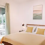 Charming Flat With Comfy Terrace,3001 Appartement